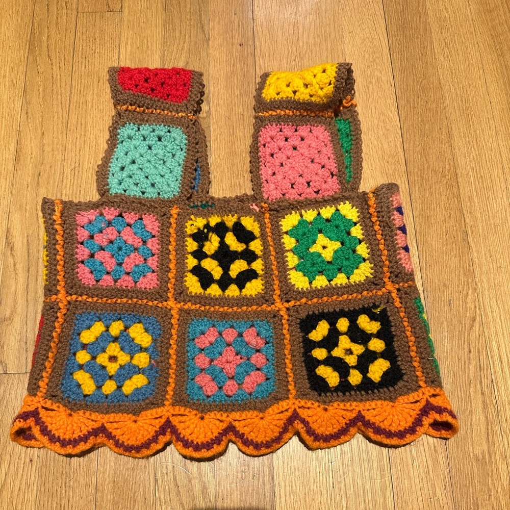 SeriesNY crocheted vest, EUC